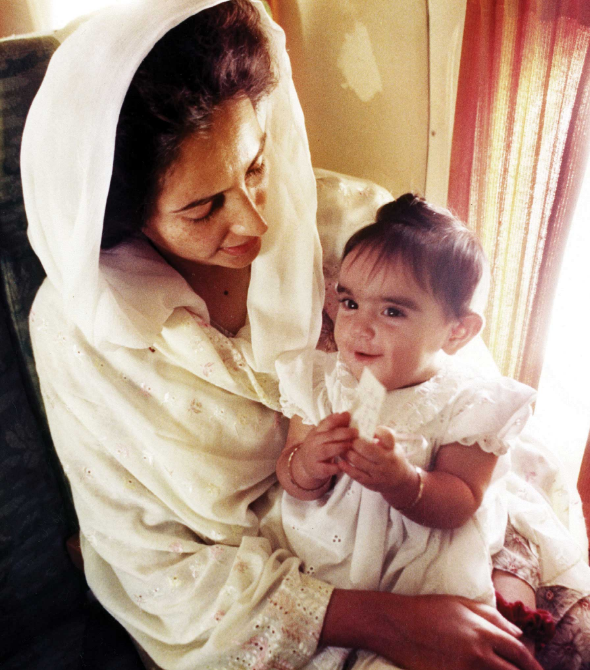 Benazir Bhutto Shaheed with her daughter Bakhtawar Bhutto